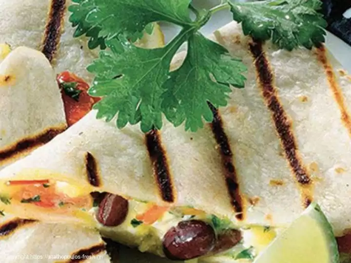 Μεξικάνικη τορτίγια με μαύρα φασόλια (Quesadillas)